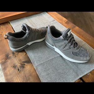 Women’s size 7.5 574